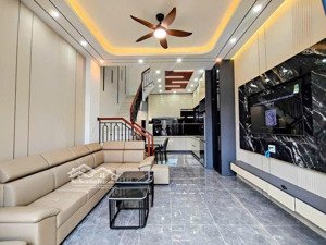 nhà ngộp hxh 60m2 ngay trung tâm q3 giá 5.15 tỷ, 1t2l 4pn, đang cho thuê 25tr/tháng hai bà trưng q3