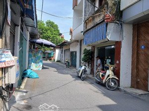 bán lô đất vị trí cực đẹp , rẻ nhất khu vực , trung tâm rất nhiều tiện ích