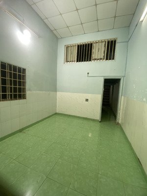 cho thuê nhà nguyên căn cấp 4 hẻm xe tải, 3 pn. đường 11 trường thọ thủ đức giá 6tr