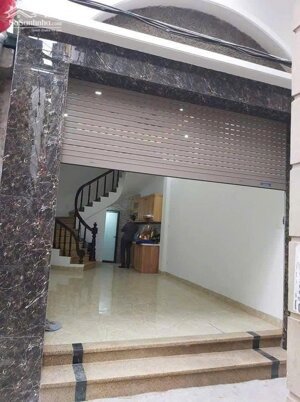 Cho thuê nhà riêng ngõ 79 đường Cầu Giấy 38m x 5 tầng, 4PN4VS giá 12 triệu