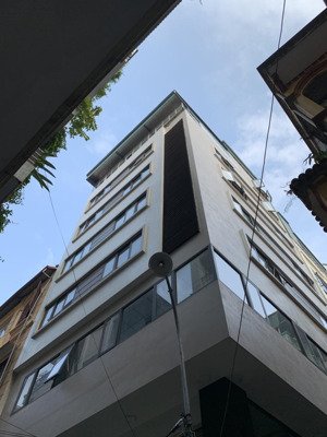 bán nhà phố nguyễn phúc lai,dt 47m2 x 5 tầng,xâymới thang máy full nội thất,20m2 ra oto