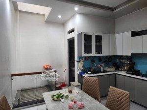 cho thuê mtkd tân sơn nhì, 4x16m, nhà 3 lầu mới, giá 35 triệu