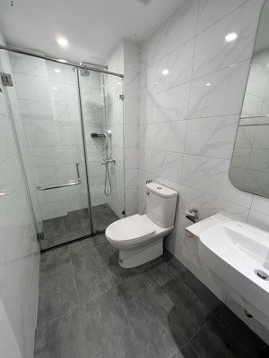 chính chủ bán căn 2 + imperia smart city 64m² sổ đỏ, view hồ chỉ 5.6 tỷ