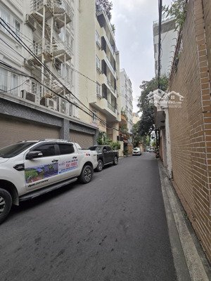 hẻm 337 lê văn sỹ, xe hơi thẳng trục, gần 50m2, 4 phòng ngủ, nhà đẹp đầy đủ công năng, hơn 8 tỷ xíu