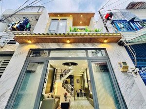 kẹt tiền bán gấp nhà 55m2 đường hoàng hoa thám phường 5 bình thạnh, shr hẻm xe hơi