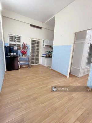 chính chủ gửi em cho thuê căn hộ đầy đủ nội thất - block mới, giá : 4tr2/thang, lh : 