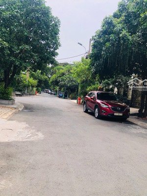 siêu vị trí góc 2 mặt tiền cực đẹp! ngay nguyễn văn hưởng, thảo điền, q2 giá cực tốt!