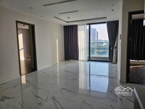 sunshine city cho thuê 3 ngủ góc, view sáng cả 3 phòng; dt 100m2 giá 17 triệu/ tháng