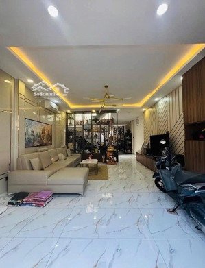 trung tâm thủ đức căn kha vạn cân 4 tỷ 2 khung đường thời trang tiện ích đầy đủ bẹnh viện công viên