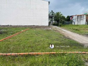 góc 2 mặt tiền đường 5,5x20 đường đá xanh 7m, thông, sát bên tỉnh lộ 9, nhanh mới kịp !!!