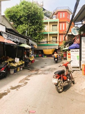 hxh thông 5m bùi quang là xe hơi ngủ trong nhà vị trí kd - 3.8 x 18m 4 tầng full nt - 5.9 tỷ