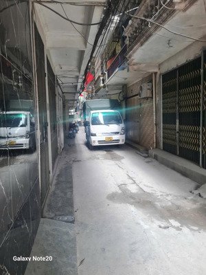 siêu hiếm tại hoàng mai - 43m2 4 tầng sẵn sổ - giá chỉ 10 tỷ 300tr