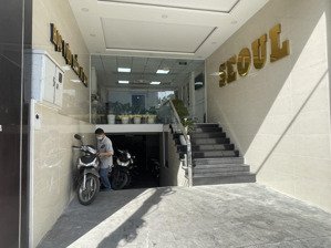 cho thuê nguyên căn đường cộng hòa dt 5x20m hầm 6 lầu sàn trống suốt