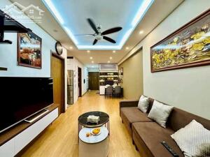 Bán căn hộ chung cư đường Hoàng Quốc Việt – 72m2 (3PN) – Sổ đỏ sẵn sàng.