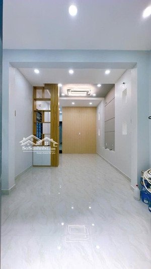 tôn đản q4- 4 tầng đúc -41m2- sát hẻm otô - ko qh- chỉ 4 tỷ nhỉnh