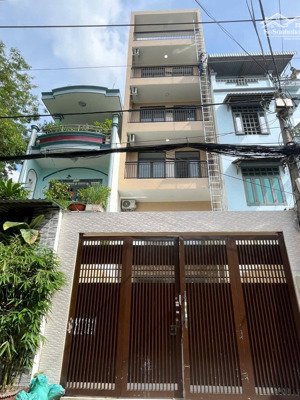 chdv 6 tầng - 95m2 ngang 5m - 11 phòng - doanh thu 30tr/tháng - hxh 8m - giá 12,9 tỷ