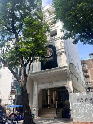 bán tòa nhà mt trương định q.3 12.5 x 19.5m (245m²) hầm + 7 tầng thuê 170tr/th - giá:175 tỷ