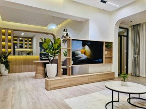 bán căn hộ parkview , nguyễn đức cảnh, phú mỹ hưng, p. tân phong, q. 7, tp. hcm. lan