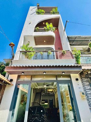 bán nhà 93m2 đường 7m ngay cách mạng tháng 8-quận 3. giá 5tỷ3 thuê 26tr. gần công viên lê thị riêng