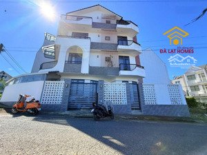 nhà 2 mặt tiền, view vĩnh viễn giá 10,2 tỷ (giá tốt nhất trong cùng khu vực)