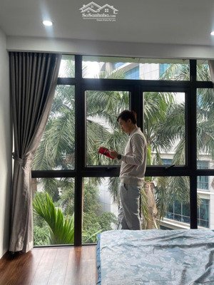 căn hộ tập thể ngã 4- view phố huỳnh thúc kháng- nguyễn chí thanh-lô góc
-full nội thất- 3pn-5tyx