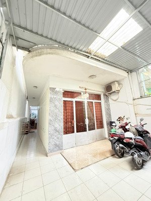 chdv - kinh doanh dòng tiền - bạch đằng - xe hơi ngủ - tân sơn hoà 