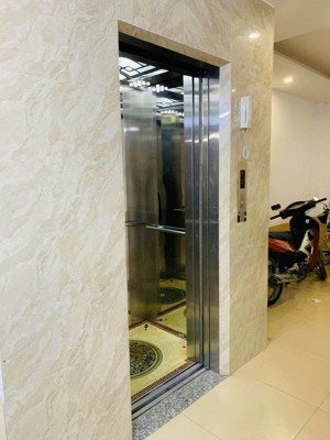 nhà phố kim giang diện tích 35m 6 tầng mặt tiền 3,5 giá hơn 9ty