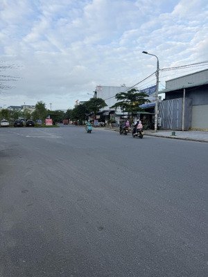 cần bán 300m2 mặt tiền đường 15m bắc sơn ngay khu sầm uất nhất bến xe đà nẵng, bán gấp 