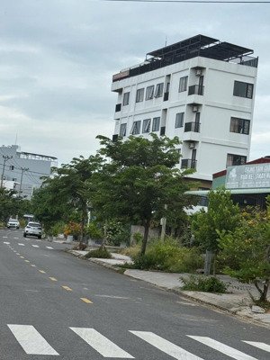 chính chủ bán đất trường thi 180m2 trung tâm hải châu đà nẵng. vị trí hiếm có đất bán 