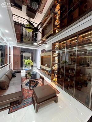 Siêu phẩm Ngọc Khánh 56m2, 7T thang máy long lanh tặng full nội thất 18 tỷ hiếm Ba Đình