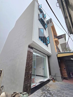 duy nhất căn 45m2 x 4 tầng chúc lý - cách bệnh viện đa khoa chương mỹ 100m - cách trường học 50m -