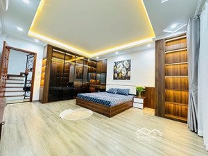 bán nhà cầu giấy, 109m2, 4t, mt 6m gần công viên cầu giấy, xây căn hộ dịch vụ vô cùng hợp lý