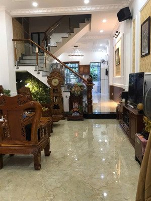 bán nhà 4 lầu 4,5x18m. kdc phong phú 5. bình chánh. kế bến xe quận 8