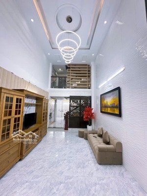 p12 - hơn 7tỷ - 70m2 - hxh - 5 tầng