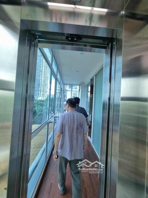 liền kề phú thượng ô tô tránh view cầu nhật tân thang máy 104m2, 22.5 tỷ