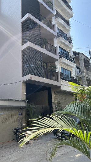 mặt đường hồ tây - không có căn thứ 2 - nhà chdv kinh doanh và ở đẳng cấp - 500tr/m2