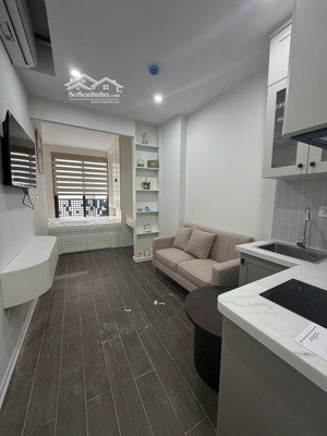 toà chdv phố linh lang, 24 căn hộ cao cấp + 2 penthouse, 99m, 9 tầng xây mới, 3 thoáng, dt 2 tỷ/năm