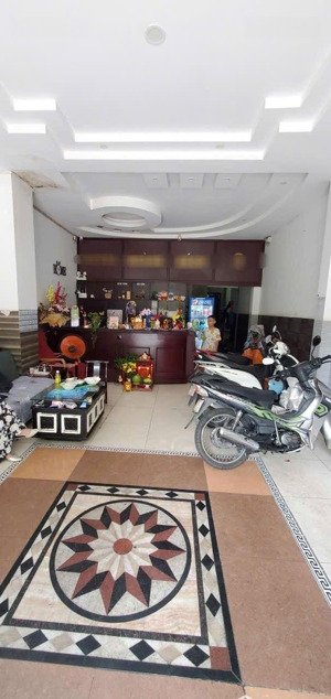 bán khách sạn (5x20m) 14pn, khu tên lửa, đang kd tốt - view công viên - chỉ: 13.8 tỷ shr