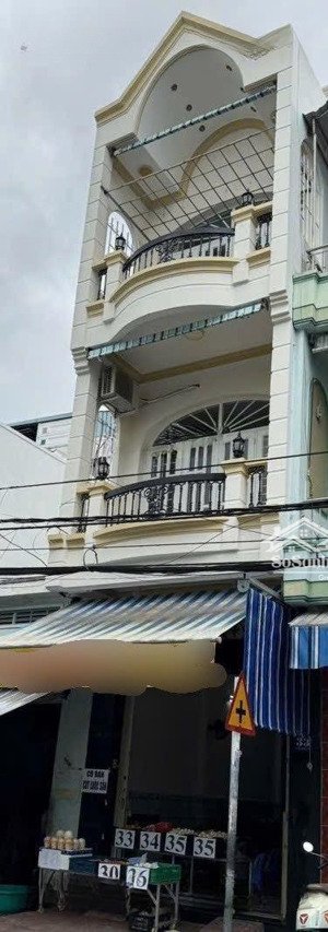 bán nhà 3 tầng 2 mặt tiền trước sau đường ngô đức kế dt 74,6m2 ngang 3.5m, tiện ích đầy đủ, 10,8ty