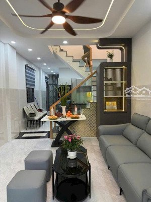 siêu phẩm nhà phố 2 tầng mới hoàn thiện- full nội thất cao cấp / ngay chợ tân quy * quận 7