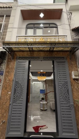 nhà nhĩnh 3 tỷ ( 2 tầng ) - 34m2 nở hậu tài lộc 3.55m - hxh 5m - cách aeon bình tân 2km