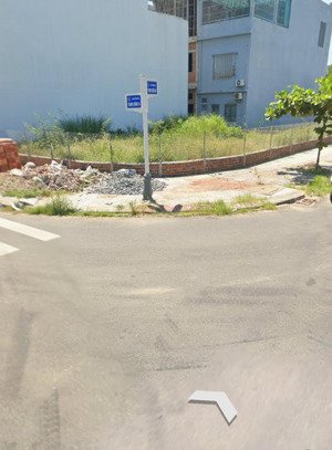 hoà xuân.19 tỷ
- chủ mới vừa gởi lô góc hoà xuân..đối diện công viên
.dt 264m 20m*13,5m.đường 7.5