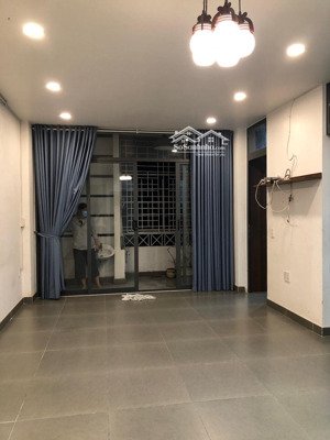 chính chủ gửi bán gấp! 60m2 ngô gia tự (2pn/2wc) giá rẻ nhất khu vực 3.2 tỷ