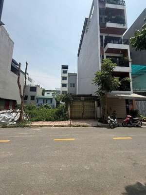 tđc ngọc thụy, long biên, dt 80.3m2. hơn 2x tỷ