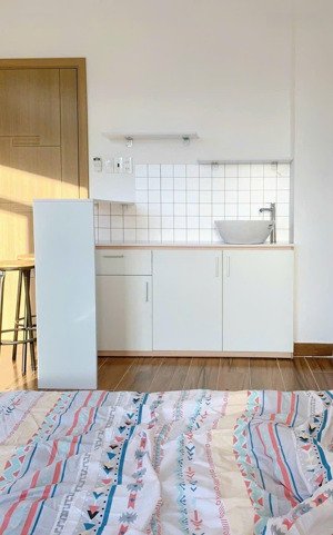 bán gấp trong tuần - bán nhà đường cách mạng tháng tám 47m² 5 tầng - 8.2 tỷ