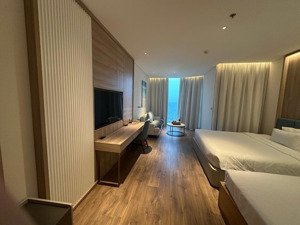 hiếm! bán nhanh studio a la carte hạ long - 45m2 - view hồ + city tầng cao, full đồ, giá chỉ 2,5 tỷ