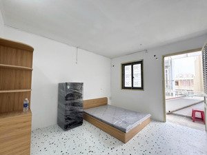 khai trương căn hộ 1pn tách bếp có ban công full nội thất thuận tiện di chuyển qua trung tâm