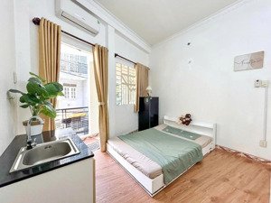 trống phòng ban công - cực thoáng - 30m2 - full nội thất - gần khu phan xích long - phú nhuận