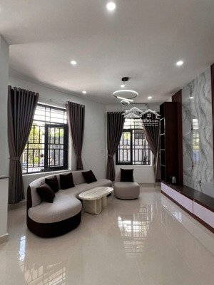 cực hiếm chỉ 7,1 tỷ, căn góc nhà 2t, 3pn, 119m2, đường 7m, gần quang trung, ngã tư thủ đức, quận 9