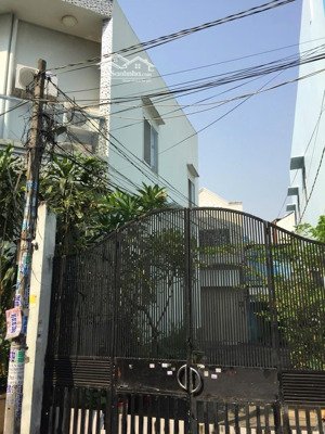 chính chủ bán nhà gò dầu, tân phú cách mặt tiền 1 căn hẻm: 5m, thông ra tân kỳ tân quý